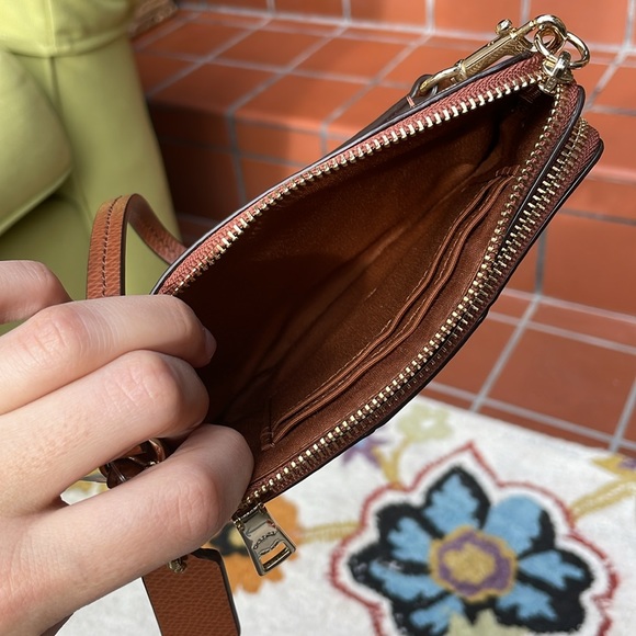 Coach Wrist Wallet - Picture 5 of 6